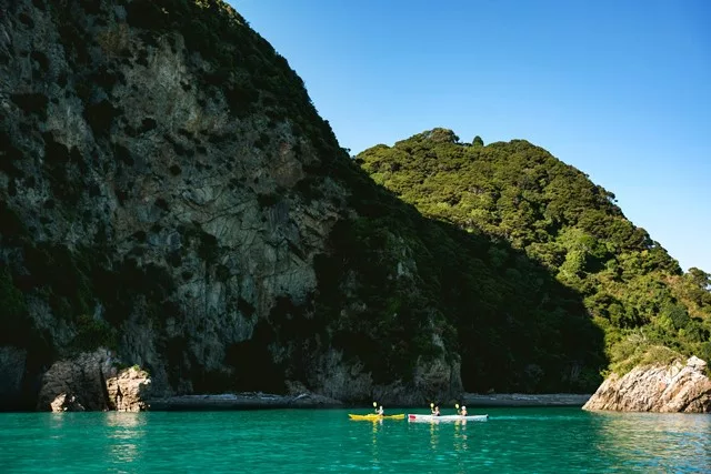 Golden Bay New Zealand, Photo: Miles Holden